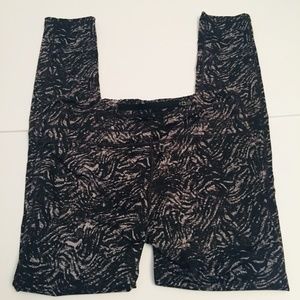 32 Degrees Pants - Cool Black Gray Yoga Workout Leggings 32 Degrees Pants - Cool Black Gray Yoga Workout Leggings